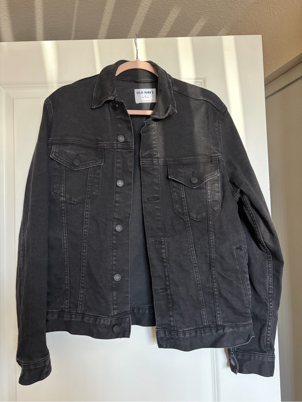 Old Navy Black Men's Denim Jacket - Classic Trucker Style